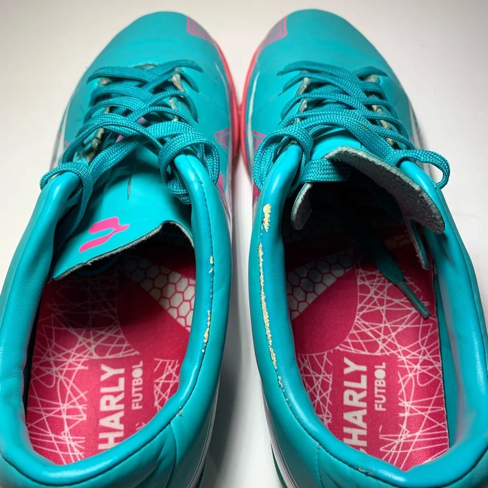 Charly Youth Turf‎ Soccer Shoe Size 6 Pink Teal